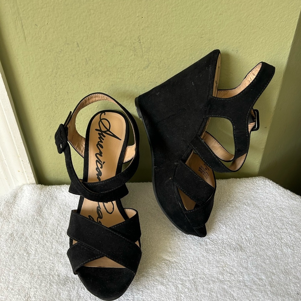 American Eagle Outfitters Women's Black Wedge Sandals